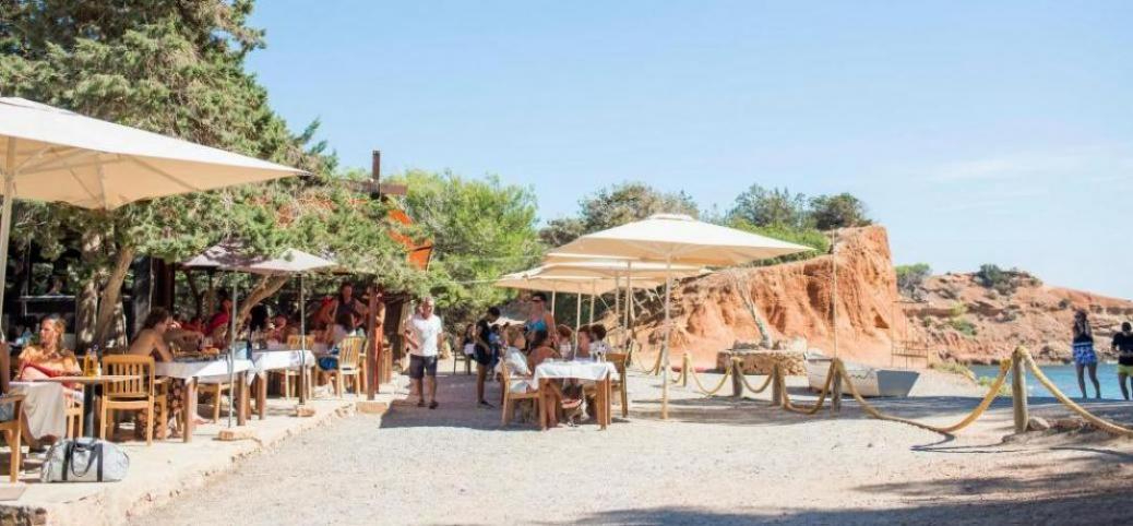 La guía gastronómica Dipesa Group de los mejores restaurantes de Ibiza